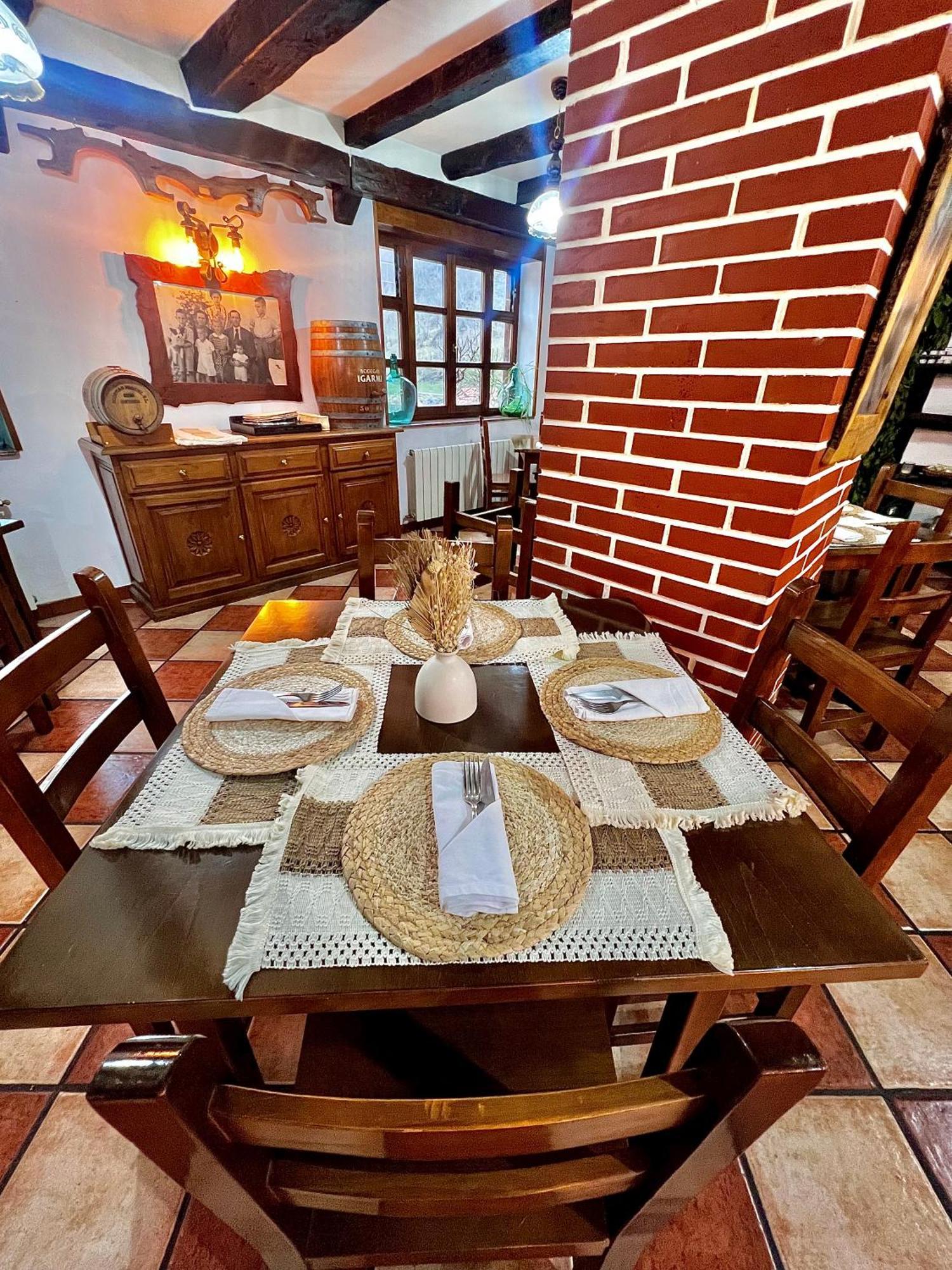Hotel Rural El Sestil Dobres Exterior photo
